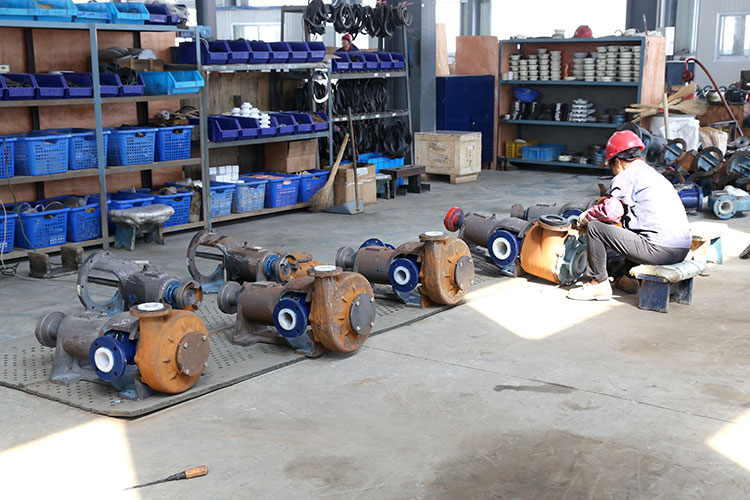 宙斯泵業(yè)泵安裝車間喬遷新廠房，專注提供高效機(jī)械設(shè)備安裝服務(wù)